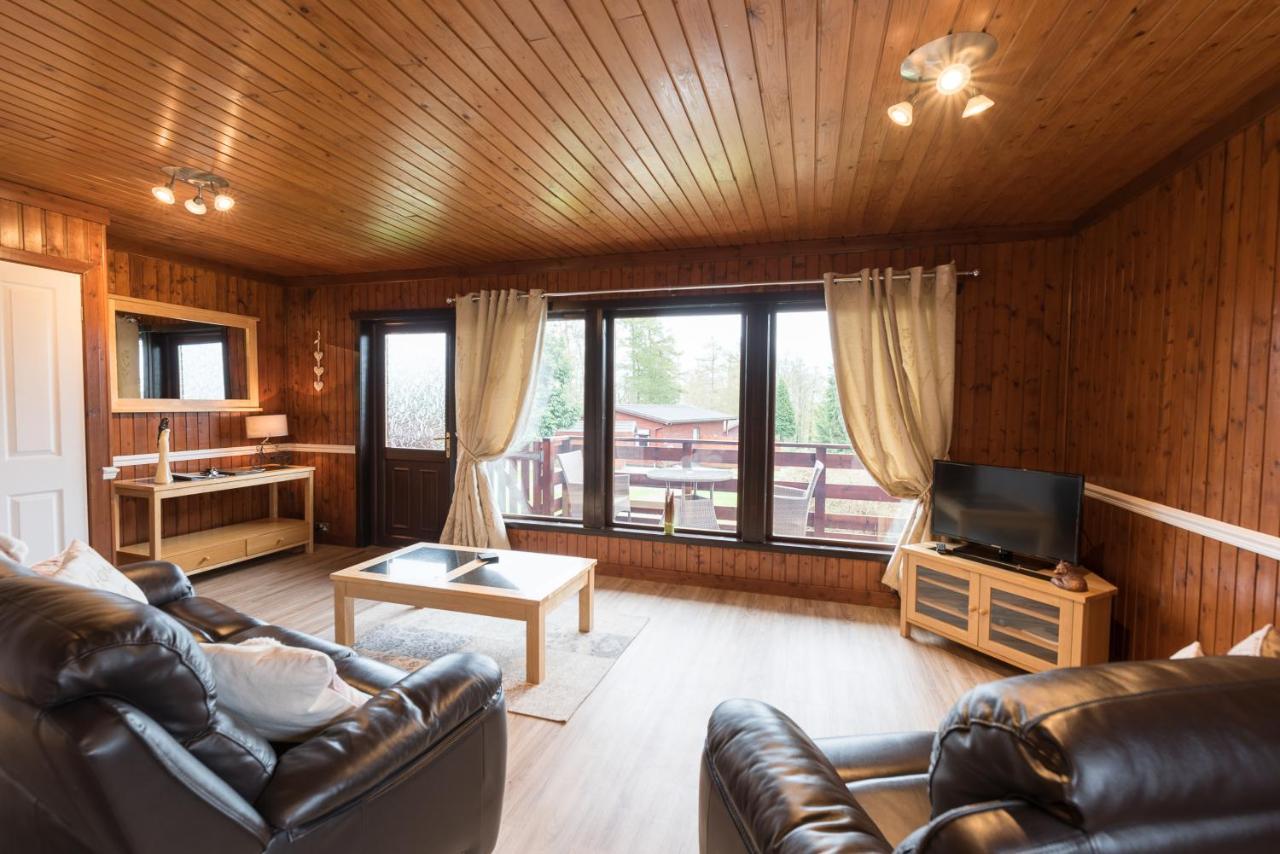Bluebell Lodge 9 With Hot Tub นิวตันสจวร์ต ภายนอก รูปภาพ